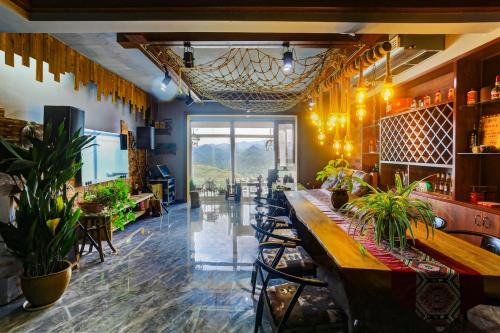 Locals Apartment Inn 02