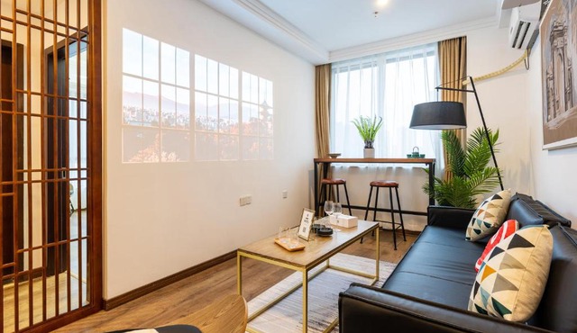 Locals Apartment Inn 05