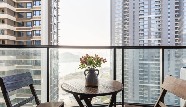 Locals Boutique Apartment WanzaiCEC No.6