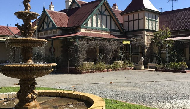 Lodge Outback Motel