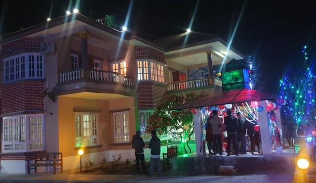 London House Resort