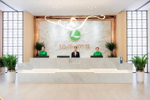 Long Hotel