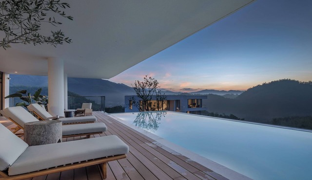 LOSTVILLA Green Gable-Anji
