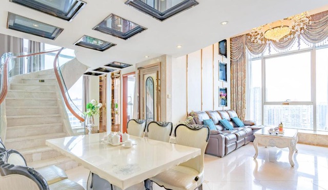 Louidon Mega Duplex Apartment - Beijing Rd