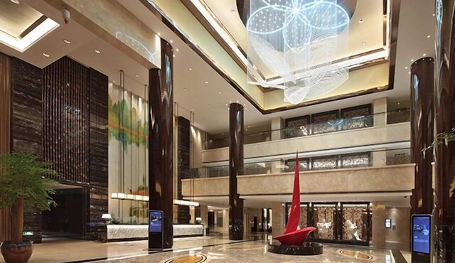 Luan Suntone Plaza Hotel