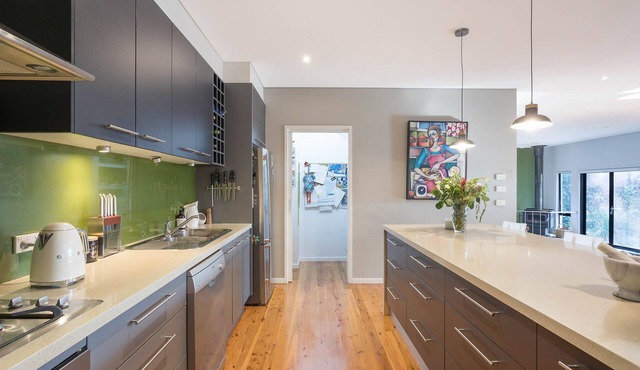 Luderick Treehouse - Spacious 4 bedroom pet friendly home
