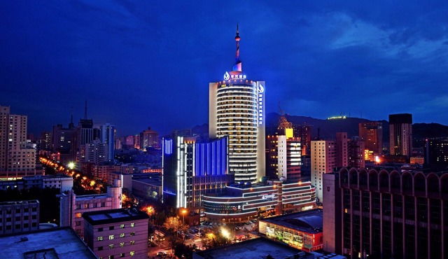 Luxemon Xinjiang Hongfu Hotel