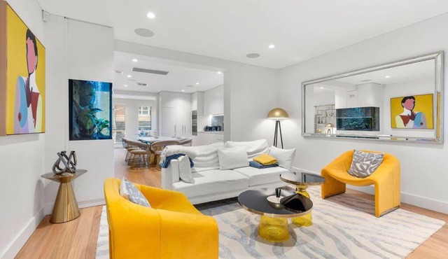 Luxurious 3-Story Terrace in Potts Point