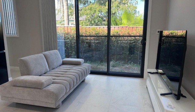 Luxury 2 Bedrooms Granny Flat in peaceful neighbourhood