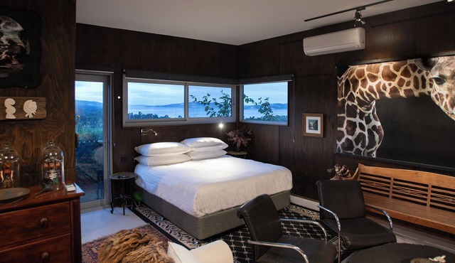 Luxury accommodation in Woodbridge, Tasmania, AUSTRALIA. Truly unique.