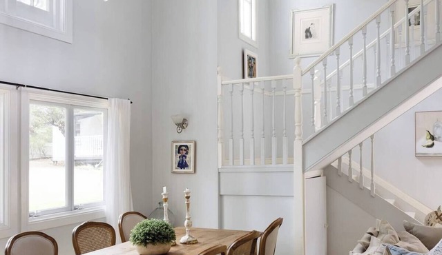 Luxury Designer Country Cottage Escape