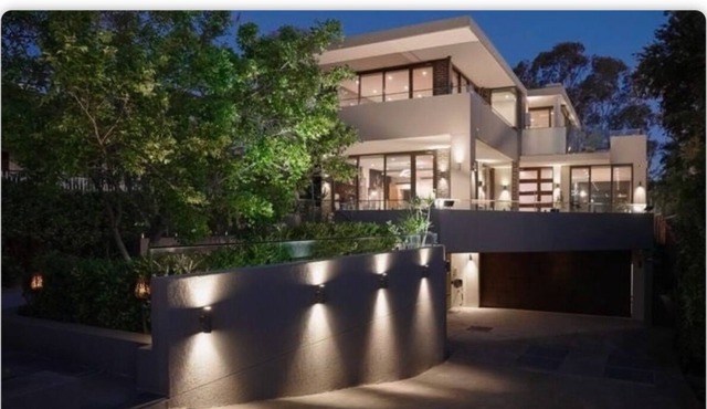 ★Luxury Lifestyle ★ Pool ★WaterView ★ Convenient location★