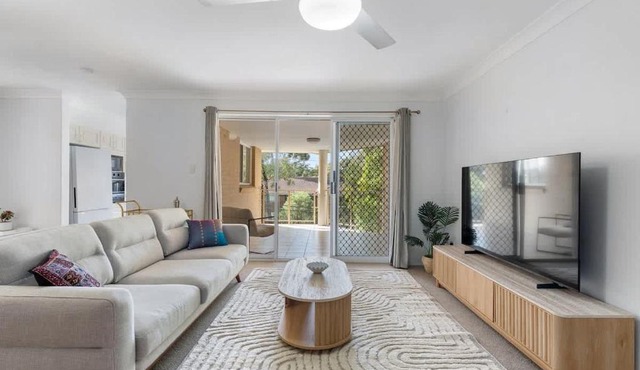 Luxury Private Top Floor Apartment Sutherland, Australia