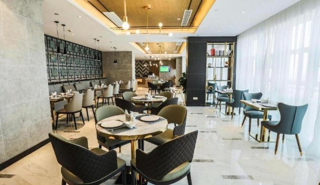 Magnotel Tongxiang Shimao Center