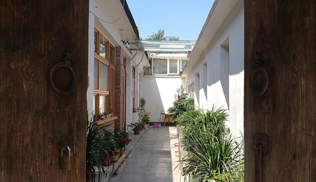 Manhong's Private Courtyard