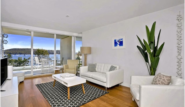 Manly- MAN29 East Esplanade - Renovated 2BR with Stunning Harbour Views Balcony Opposite Manly Ferry