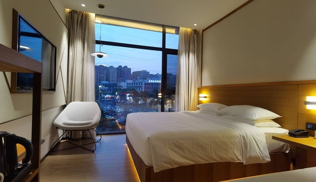 Maze Hotel