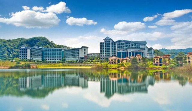 Mels Weldon Evergreen Lake Hotel Heyuan