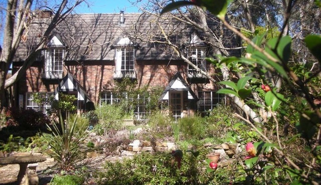 Merrimeet Cottages