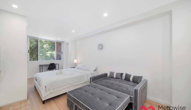 MetaWise BnB | Modern Studio Rushcutters Bay | Room 1