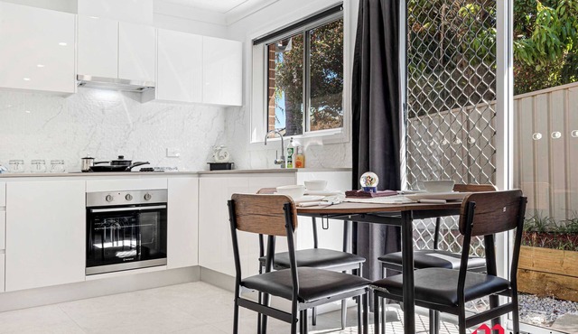 MetaWise BnB Modern 2BR Self-Contained Guest Suite