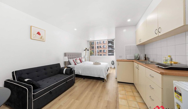 MetaWise BnB | Walk to Opera House & Parks