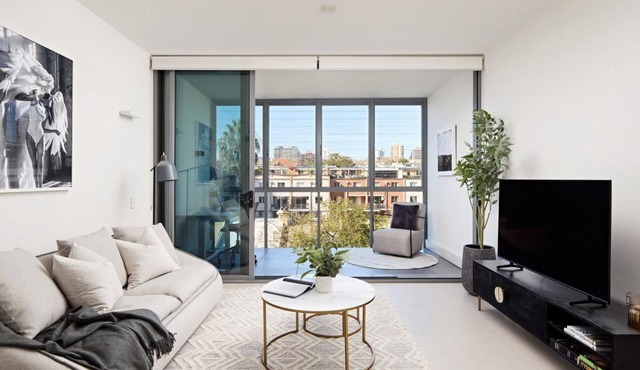 Metropolitan Woolloomooloo I90