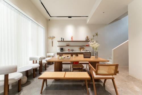 Miss Autumn Bakery House &Boutique Hotel
