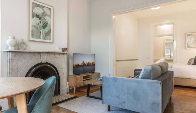 Modern 1-Bed Studio near Tramsheds