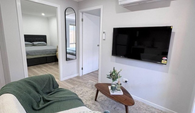 Modern 2BR Granny w Outdoor Near Stanhope Leisure