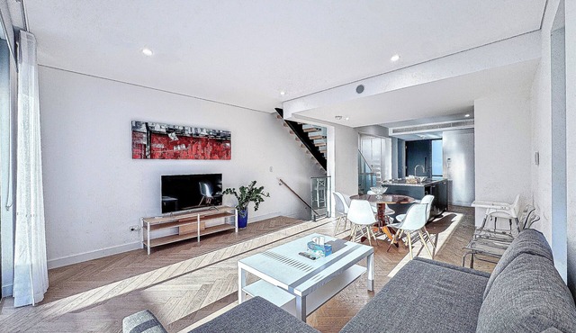Modern 3BR Townhouse/Sleeps 10/2-Car Garage