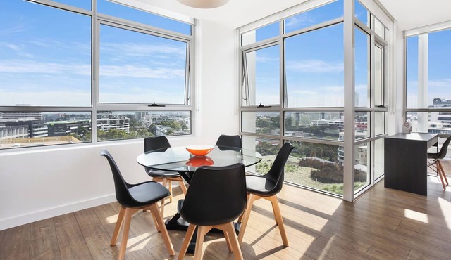 Modern and Spacious 2BR Zetland Apartment Facing the Setting Sun