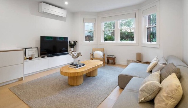 Modern Double Bay Apartment - 2min Walk To Beach