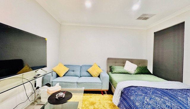 Modern King Suite Swan Valley