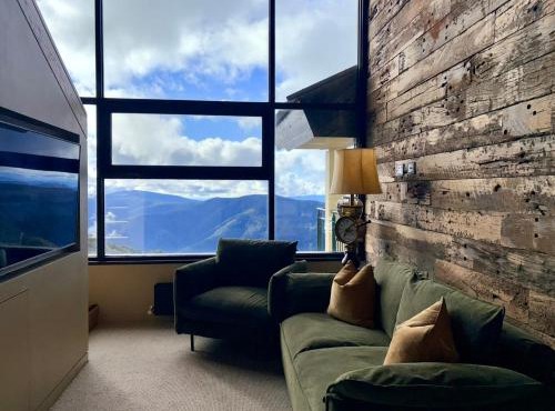 Mt Buller Chalet Hotel & Suites