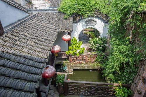 Nanxun Luohua Old House Inn