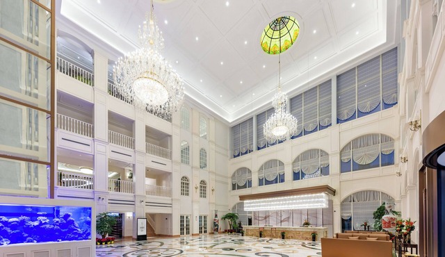 NARADA RESORT SHANGHAI HOTEL Disney Store