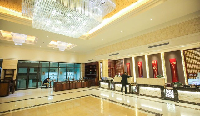 New Knight Royal Hotel