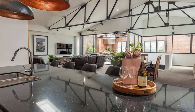 Newcastle CBD Penthouse | Spa & Entertainment