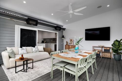 Newcastle Harbour Cottage - Walk to Cafés & Bars