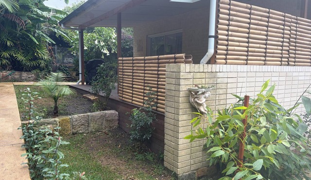 Newly built beach cottage, just 5-minute walk from the picturesque Jibbon Beach.