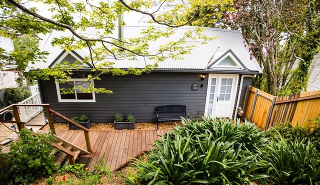 Newly Renovated 100 Year Old Bliss Cottage - Adaline