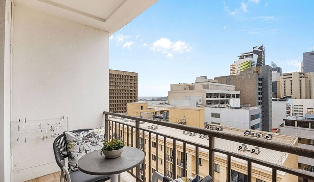 Newly Renovated 1bdr in the CBD