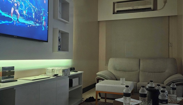 Nice 3-bedroom condo with AC in vibrant Dhaka