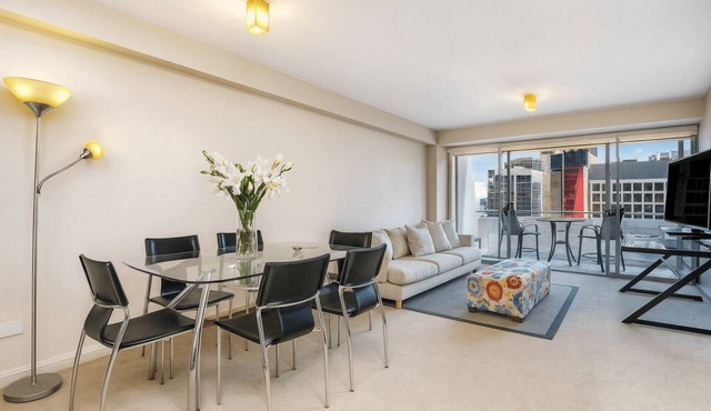 North Sydney - BS901 Berry Street - Modern 1BR with Balcony in the Heart of North Sydney CBD