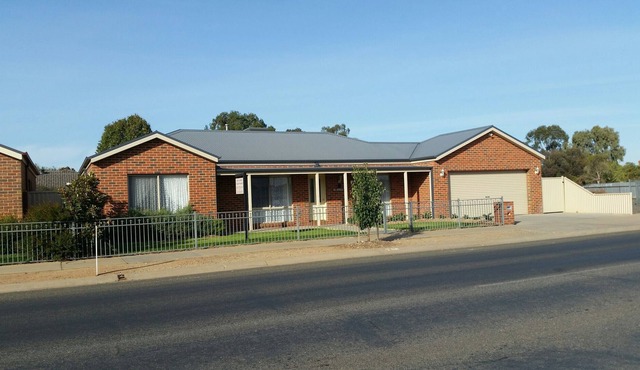 Numurkah Self Contained Apartments - The Saxton
