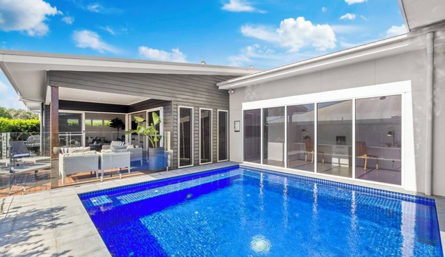 Oasis at Sapphire,Pool, Pet Friendly, Bike Paths, Family Fun