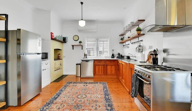 Oasis on Warrendine - Pet Friendly + Close to CBD
