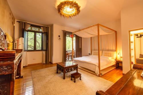 Old locust Homestay