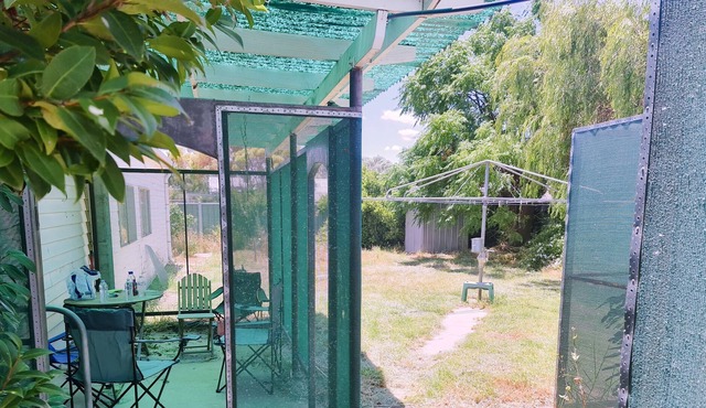older style home, suits the budget conscious and tradies.
